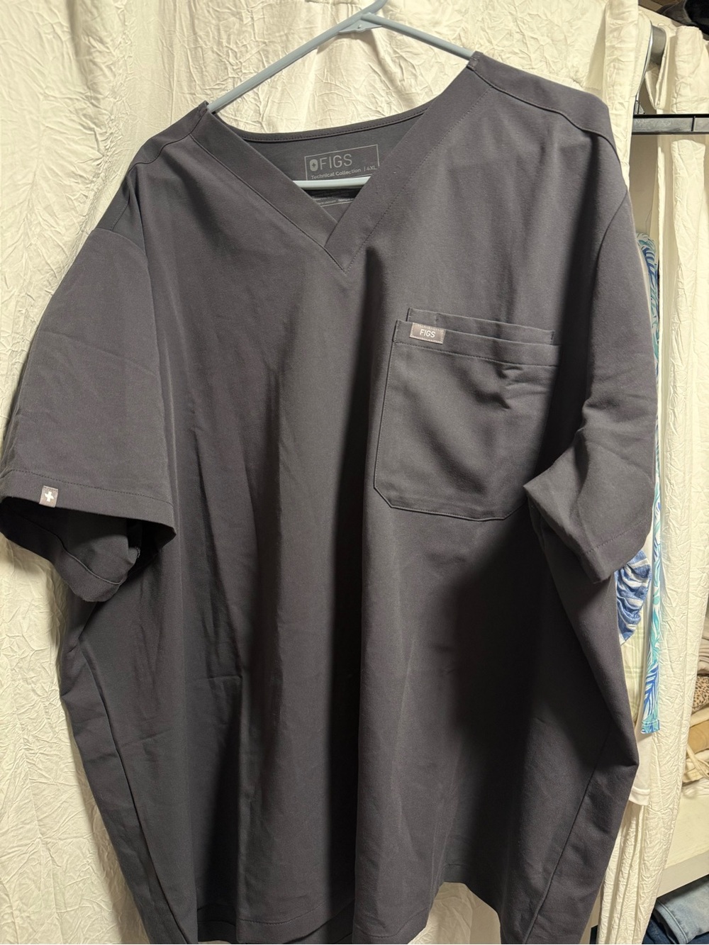 FIGS Charcoal scrub top